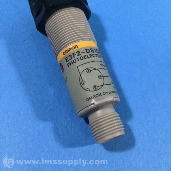 Omron E3F2-DS30P4-P1 — OMRON