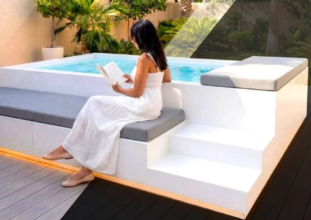 SENI’QUE Plunge pool