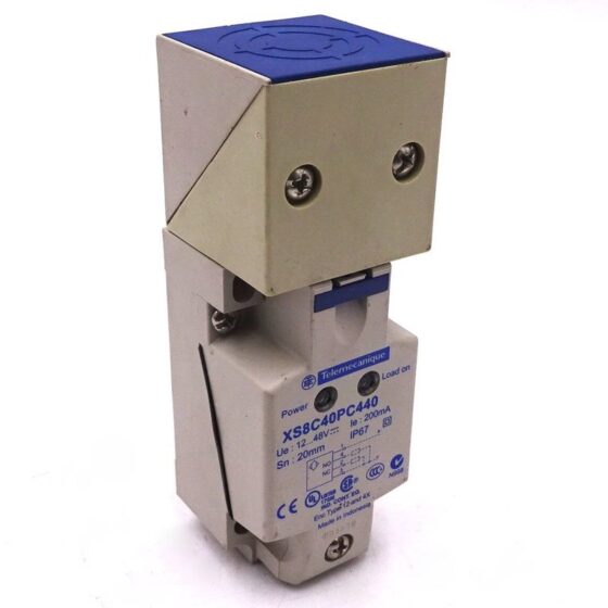 Schneider Electric XS8C40PC440 Sensor — SCHNEIDER