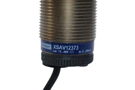 Schneider Electric XSAV12373 Proximity / photoelectric sensor — SCHNEIDER