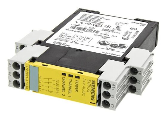 Siemens 3TK2821-1CB30 Safety Relay — SIEMENS